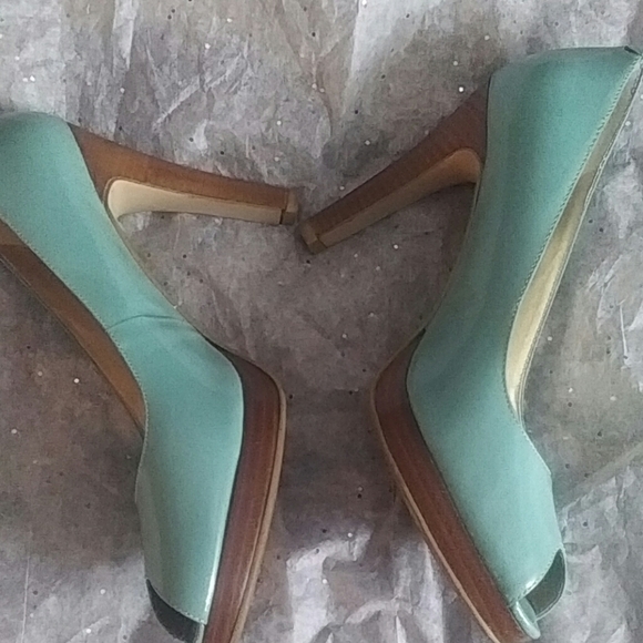 Nine West Heels open toe Beautiful TEAL 6M EUC - Picture 4 of 6